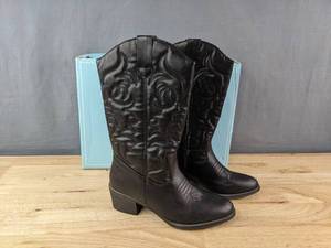 lot 86 image: Brand New Vepose Western Cowboy Boots Womens Size 7 Black Boots N