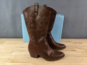 lot 78 image: Brand New Vepose Cowboy Boots Shoes Womens Size 7.5 Brown with Floral Embroidery N