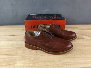 lot 96D image: Deer Stagg Denny Dress Shoes in Brown Boy Size 2.5 N