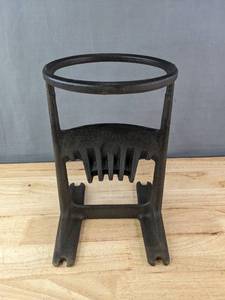 lot 102 image: Cast Iron Log Kindling Splitter B