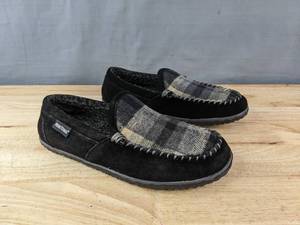 lot 113F image: New Minnetonka Tilden Moccasin Suede Slippers Mens Size 9 in Black Plaid Combo N
