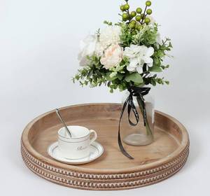 lot 262 image: New Carah & Cossh Round Wooden Serving Tray B