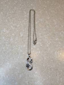 lot 437 image: New Stylish Mobias Cat Claw Necklace Silvery P