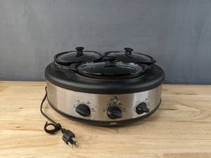 lot 110F image: GE 3 Crock 120v Slow Cooker N