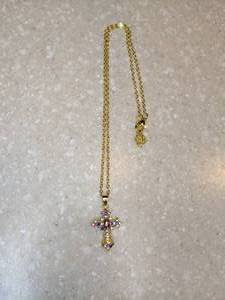 lot 443 image: New Sparkling Cross Pendant Necklace P