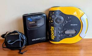 lot 29 image: Pair of Sony Walkmans