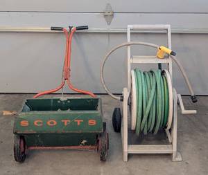 lot 72 image: Scotts Spreader and Rolling Hose Reel