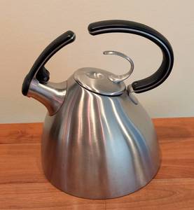 lot 67 image: Chantal Stainless Steel Whistling Tea Kettle