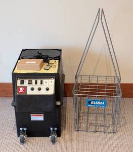 lot 65 image: Wilson Portable Tennis Ball Machine and Gamma Ball Hopper