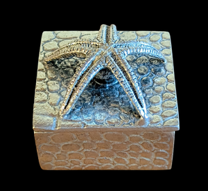 lot 42 image: Cipolla for Neiman Marcus Pewter Starfish Trinket Box