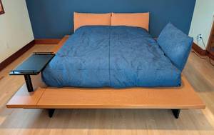 lot 5 image: Linge Roset Peter Maly Queen Size Platform Bed