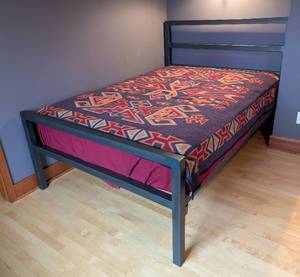 lot 13 image: Room and Board Full Size Parsons Platform Bed Frame