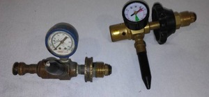 lot 296 image: Brass Helium Tank Valve (2)