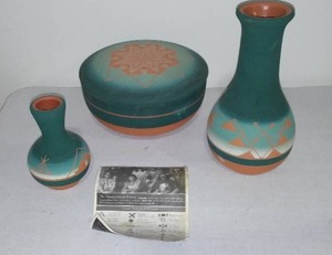 lot 373 image: Native American Sioux Pottery, Vintage (3)