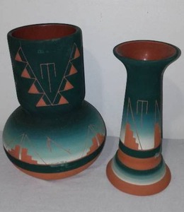 lot 375 image: Native American Sioux Pottery, Vintage (2)