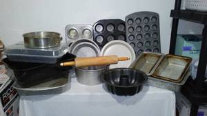 lot 395 image: Various Baking Pans And More.