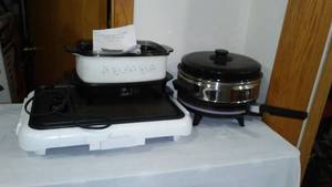 lot 422 image: Small  Appliances (3) 2-In-1 Steamer And Skillet Set, Griddle And Slow Cookers.