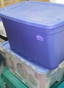 lot 338 image: 20 Gal.  And 15 Gal.  Covered Totes With Contents.
