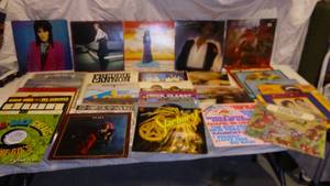 lot 571 image: Vinyl Records