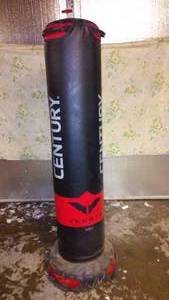 lot 580 image: Century Versys VS.1 Punching Bag.