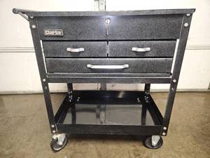 lot 609 image: Clarke Rolling Tool Cart.