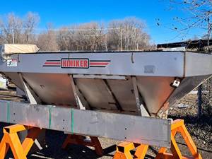 lot 2 image: Hiniker Model 975 Truck Bed SaltSand Spreader