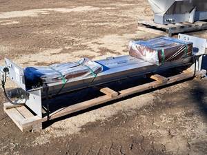lot 4 image: Swenson SADS S2 98 Tailgate Spreader #00002-463-02