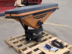 lot 30 image: Swenson Tail Hawk 330S Spreader