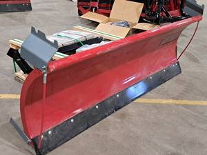 lot 31 image: Hiniker 7.5 Straight Blade Plow (New)