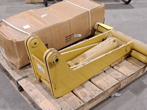 lot 49 image: Knapheide Hydraulic Hoist & Mounting Kit For Hoist 1516L-EE KH-1516L (Complete)