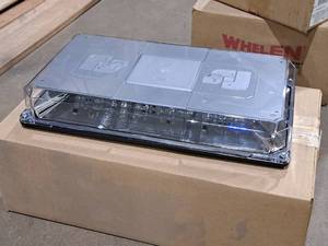 lot 64 image: Federal Signal Highlighter 12VDC Series A LED Light 454201HL