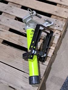 lot 168 image: Nesco 300-lbs Extension Arm