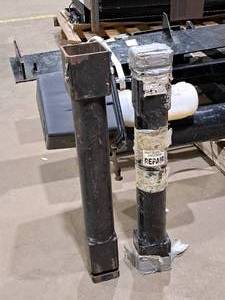 lot 170 image: Lot of (2) Stanley 3-12 Hydrant Saver Extension Arms Power Tube  Square-Bit Head 30718