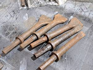 lot 182 image: Lot of (5) 6 Hammer Drill Chisel Bits  12 Hex Head