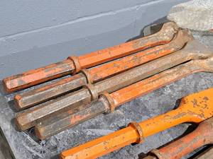 lot 187 image: Lot of (4) 14 Assorted 1-18 Hex Head Hammer Bits