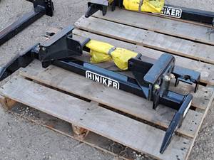 lot 215 image: Hiniker Mount Kit for 2011-newer ChevroletGMC 4x4 K2500K3500 25012870
