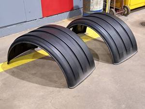 lot 63 image: Lot of (2) Plastic Wheel Fenders 20x40x18 (Black)