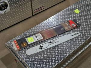 lot 89 image: Lot of (1) GB Pro Top 20 Professional Titanium Chainsaw Guide Bar