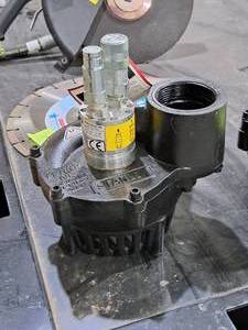 lot 127 image: Stanley Hydraulic Submersible Pump SM20 (New)