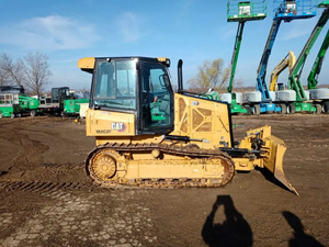 lot 1 image: 2021 Cat D1 XL Crawler Dozer