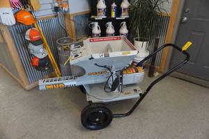 lot 14 image: Brand New Mud Mixer Model MMXR-3221 Electric Continuous Feed Concrete Mud Mixer