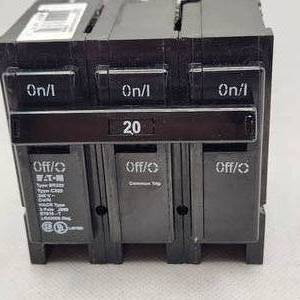 lot 7 image: Eaton Miniature Circuit Breaker NewOpen Box BR320