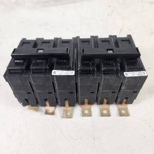 lot 9 image: Two Eaton Miniature Circuit Breakers BAB3100HT Good Condition