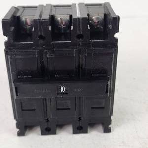 lot 27 image: Eaton Miniature Circuit Breakers QC3010HT Open Box Great Condition