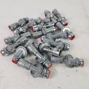 lot 31 image: 17 New Open Box Snap2it Zero to 90 Connector For MC, AC & Flex 38 4090AST