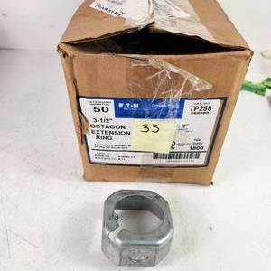 lot 41 image: Lot Of 33 3-12 Octagon Extension Rings TP258 NewOpen Box