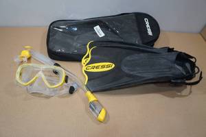 Cressi Adult Palau Fin Snorkel Set -Fin Size ML