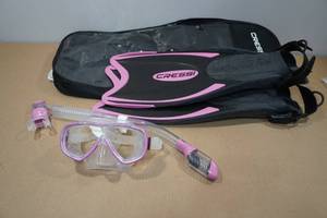 Cressi Adult Palau Fin Snorkel Set -Fin Size SM