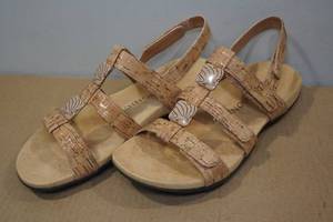 Vionic Womens Amber Orthotic Sandals -Size 8