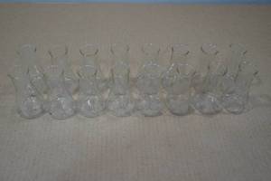 16 Glass Beakers